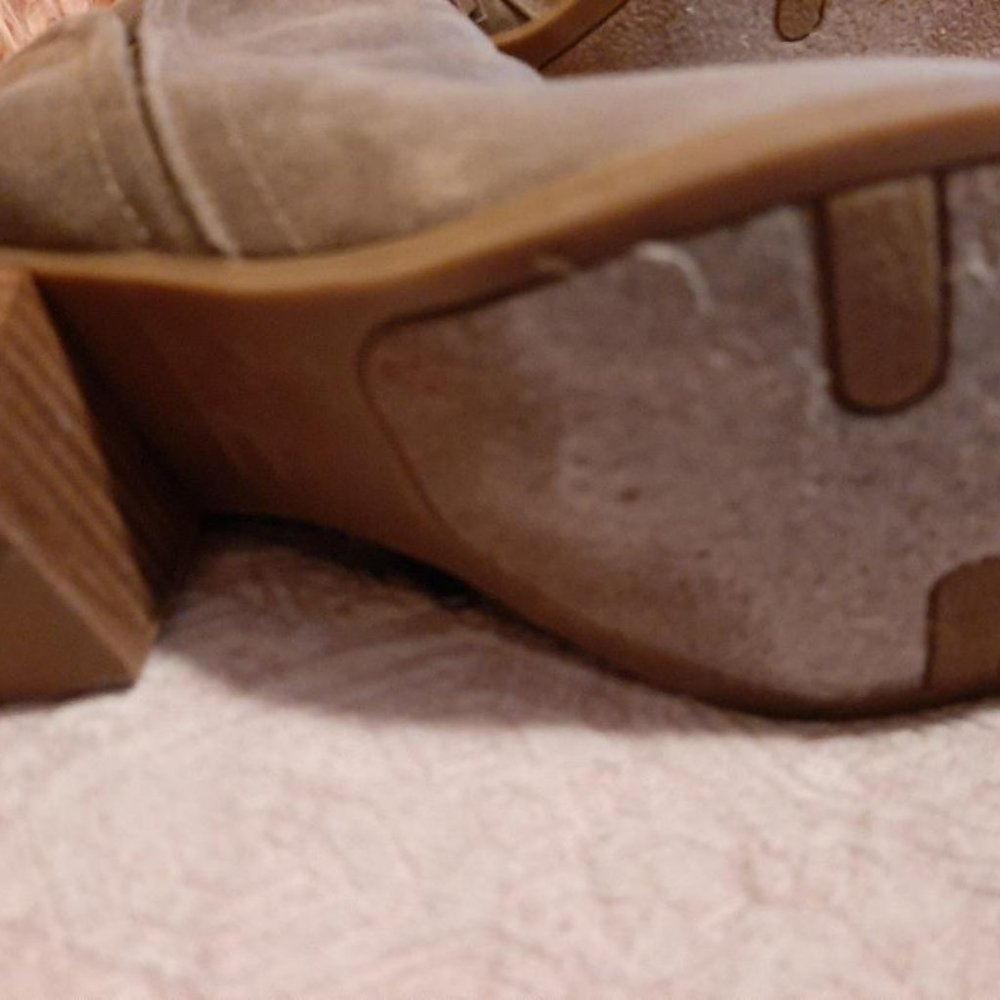Fergie Booties - Picture 7 of 7